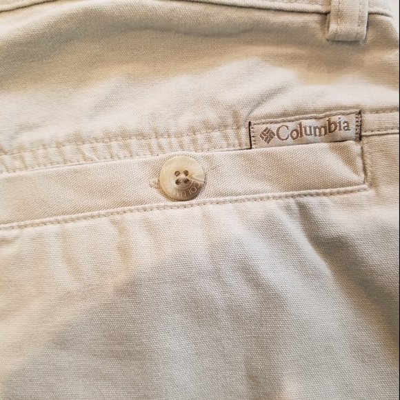 Columbia Shorts -  Cargo Style - Size 12 - Picture 9 of 12
